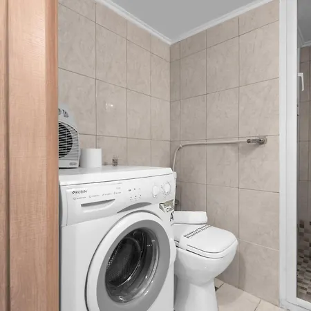 93, Nilie Hospitality Mgmt Apartament