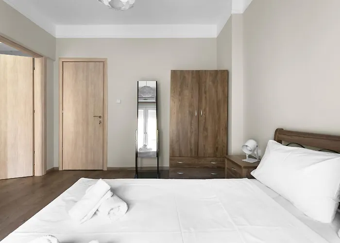 93, Nilie Hospitality Mgmt * Thessalonique